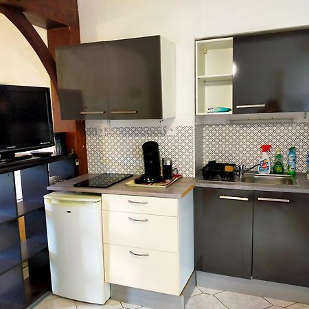 Studio En Rdc Avec Balcon Centre Vitre Екстер'єр фото