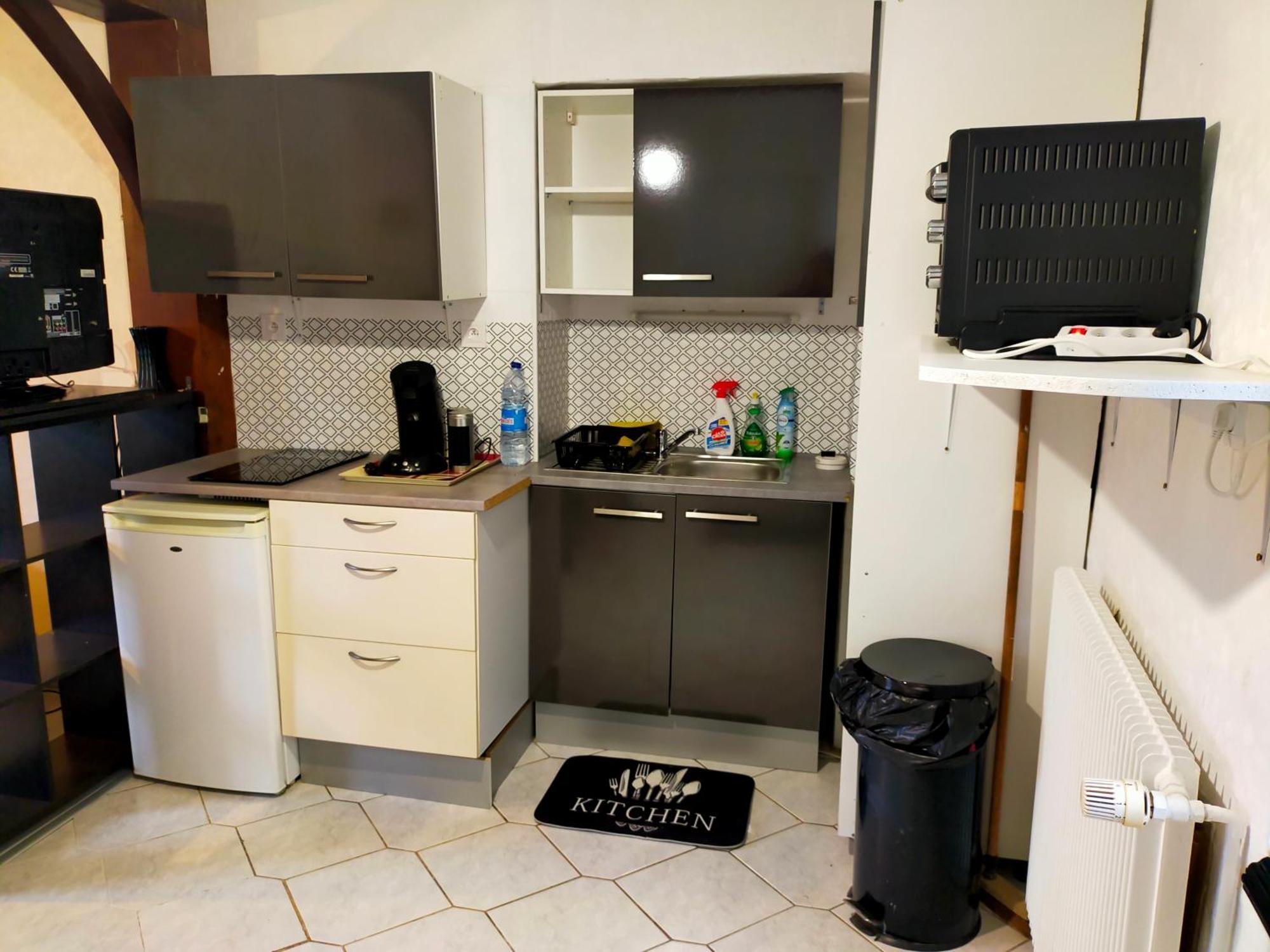 Studio En Rdc Avec Balcon Centre Vitre Екстер'єр фото